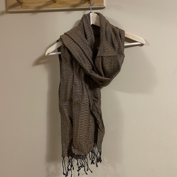 3/$20  Lightweight Scarf - Picture 1 of 3